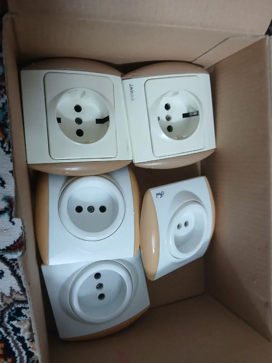 کلید وپریز|مصالح و تجهیزات ساختمان|اراک, |دیوار