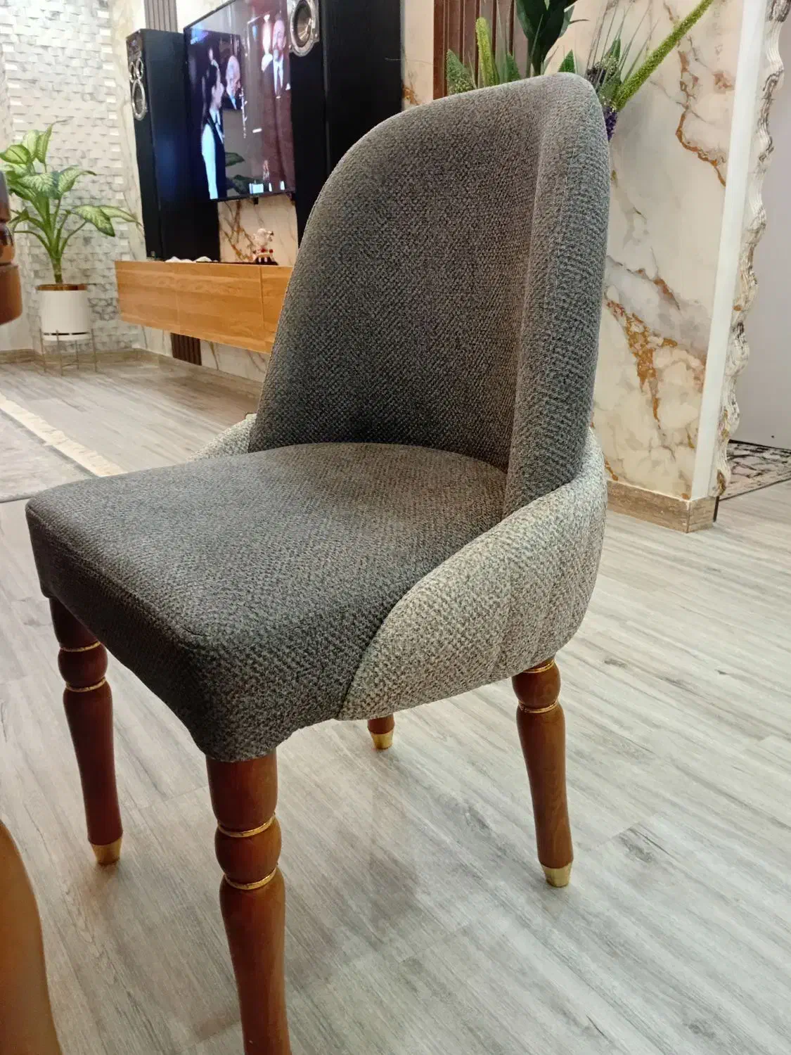 یخچال فریزر سیلور ۸عدد صندلی میزنهارخوری رستوران|یخچال و فریزر|رشت, توشیبا|دیوار