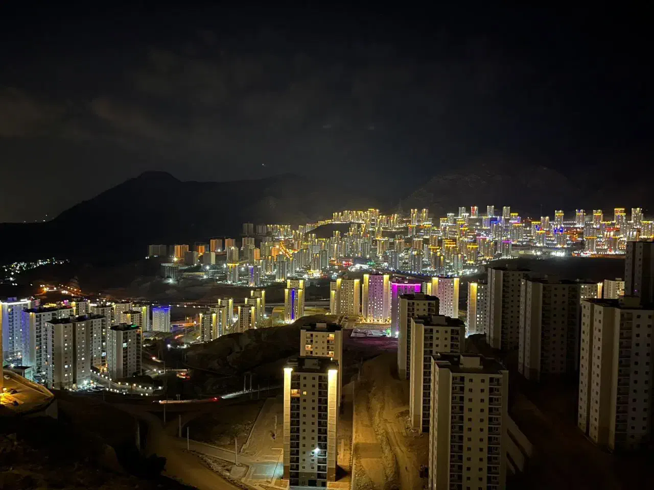 سرایدارونظافت چی پردیس فاز۱۱|استخدام سرایداری و نظافت|پردیس, فاز ۱۱|دیوار