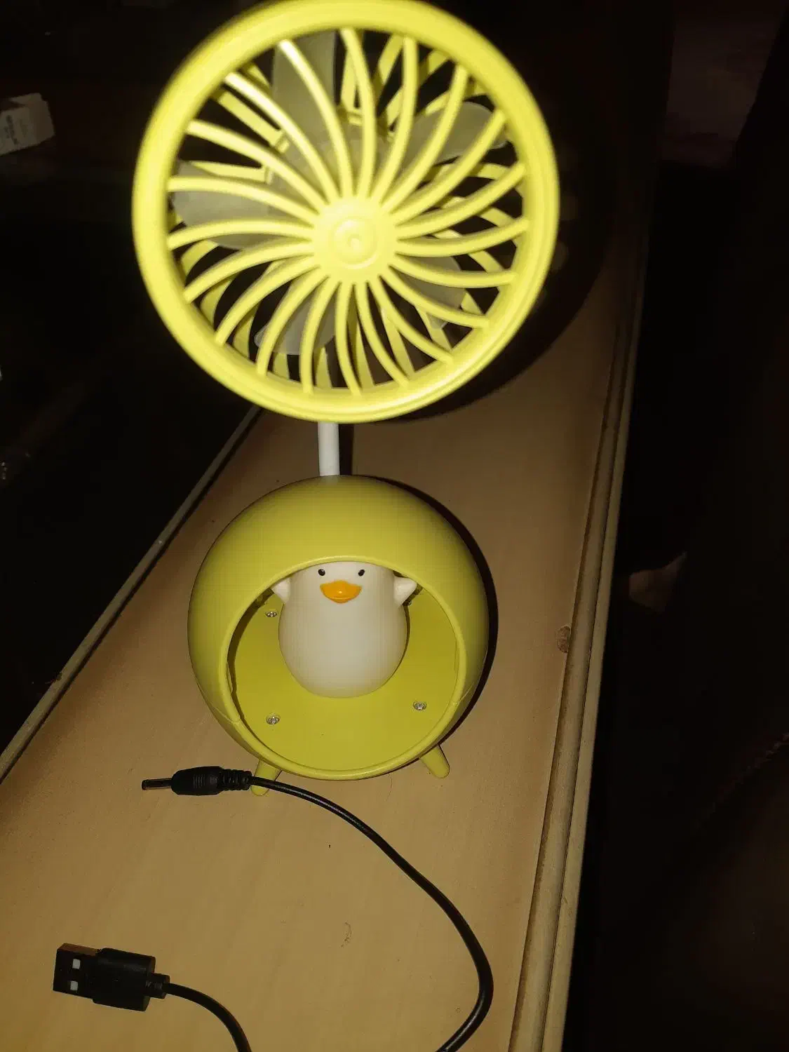 پنکه شارژی|پنکه و تصفیه‌کنندهٔ هوا|شاهین‌شهر, خانه کارگر|دیوار