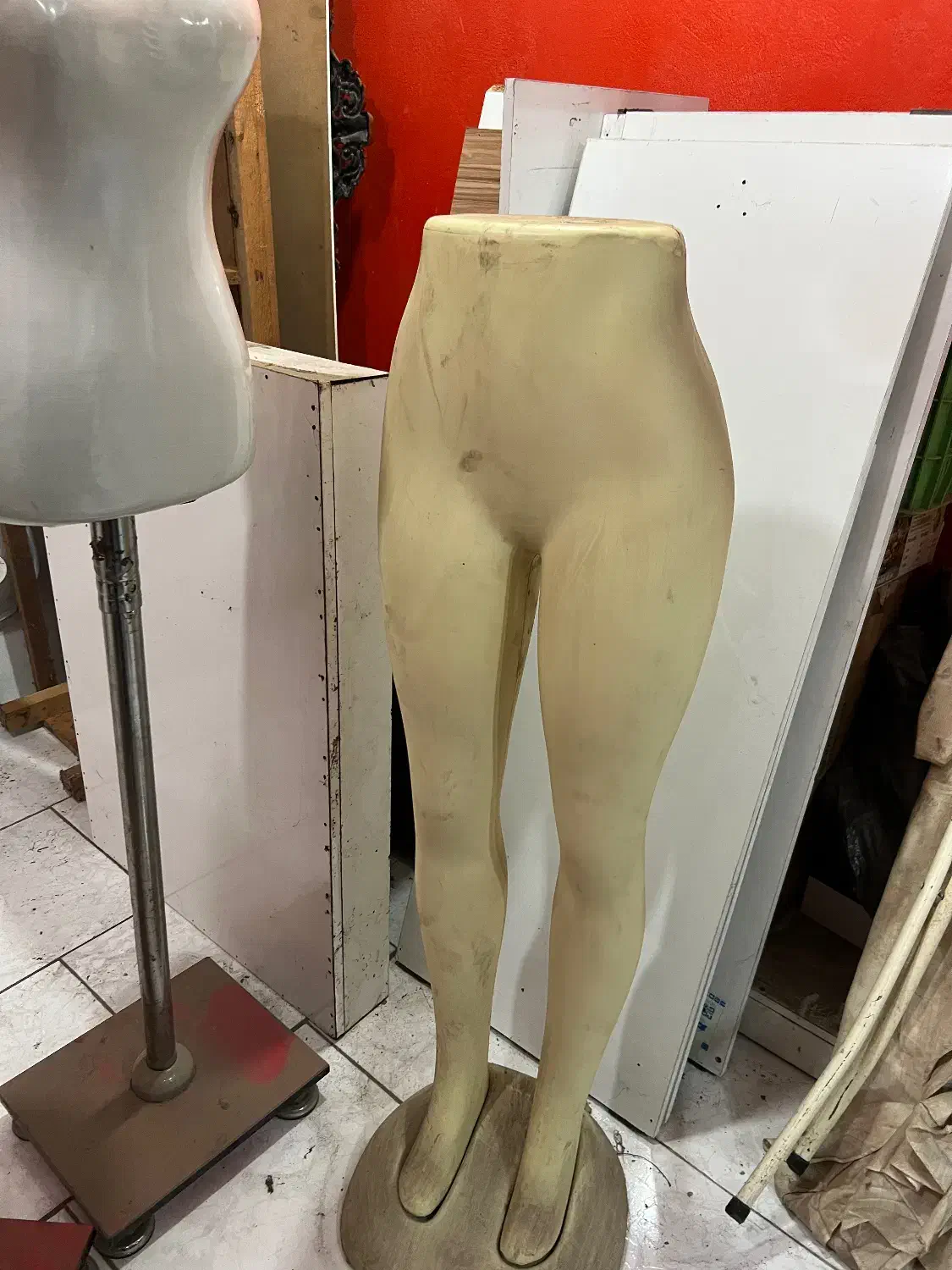 تمامی وسایل فروشگاه بفروش میرسد|فروشگاه و مغازه|رشت, فخب|دیوار