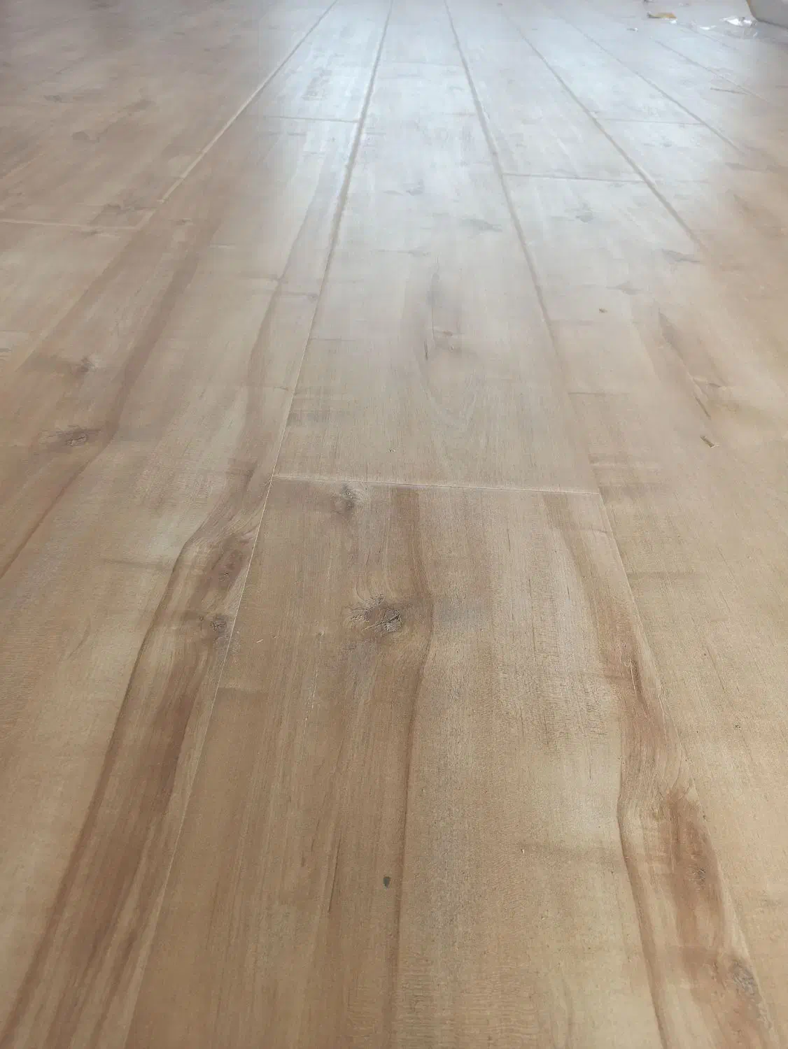 نصب پارکت،قرنیز،کفپوش،چمن مصنوعی ترمووال،ماربل شیت|خدمات پیشه و مهارت|رشت, گلزاران|دیوار