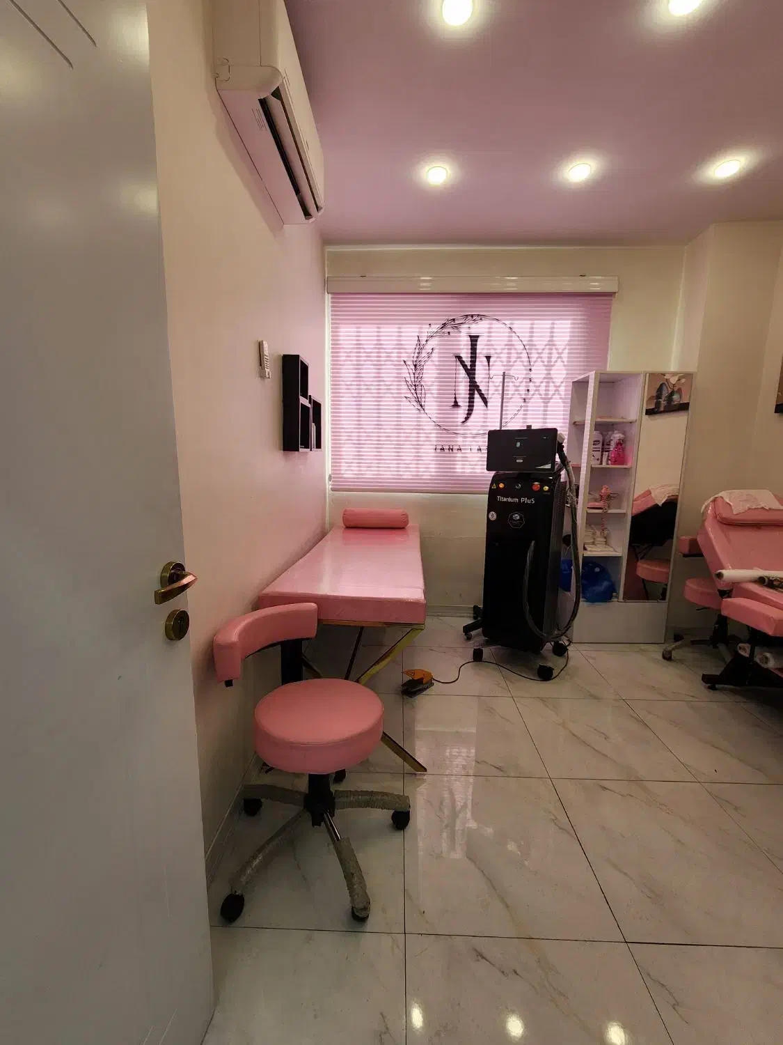 اپراتور لیزر با دستگاه|استخدام درمانی، زیبایی، بهداشتی|تهران, شهران شمالی|دیوار