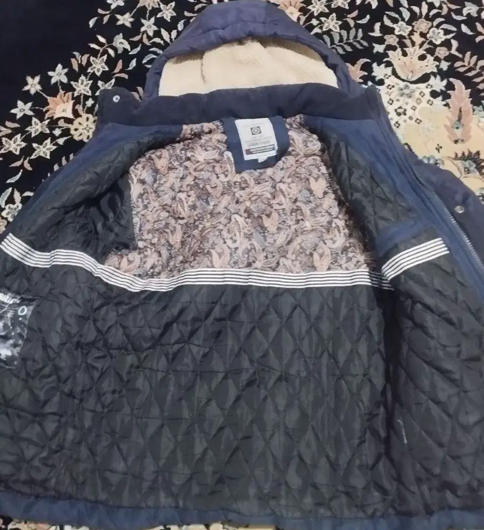 درحدنو|لباس|سبزوار, هویزه|دیوار