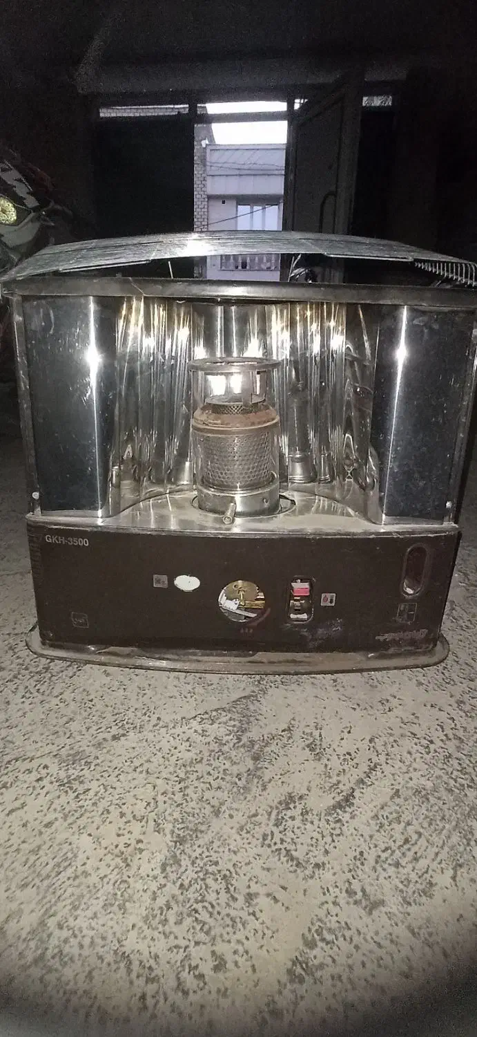 صندلی وبخاری نفتی|صندلی و نیمکت|بانه, |دیوار