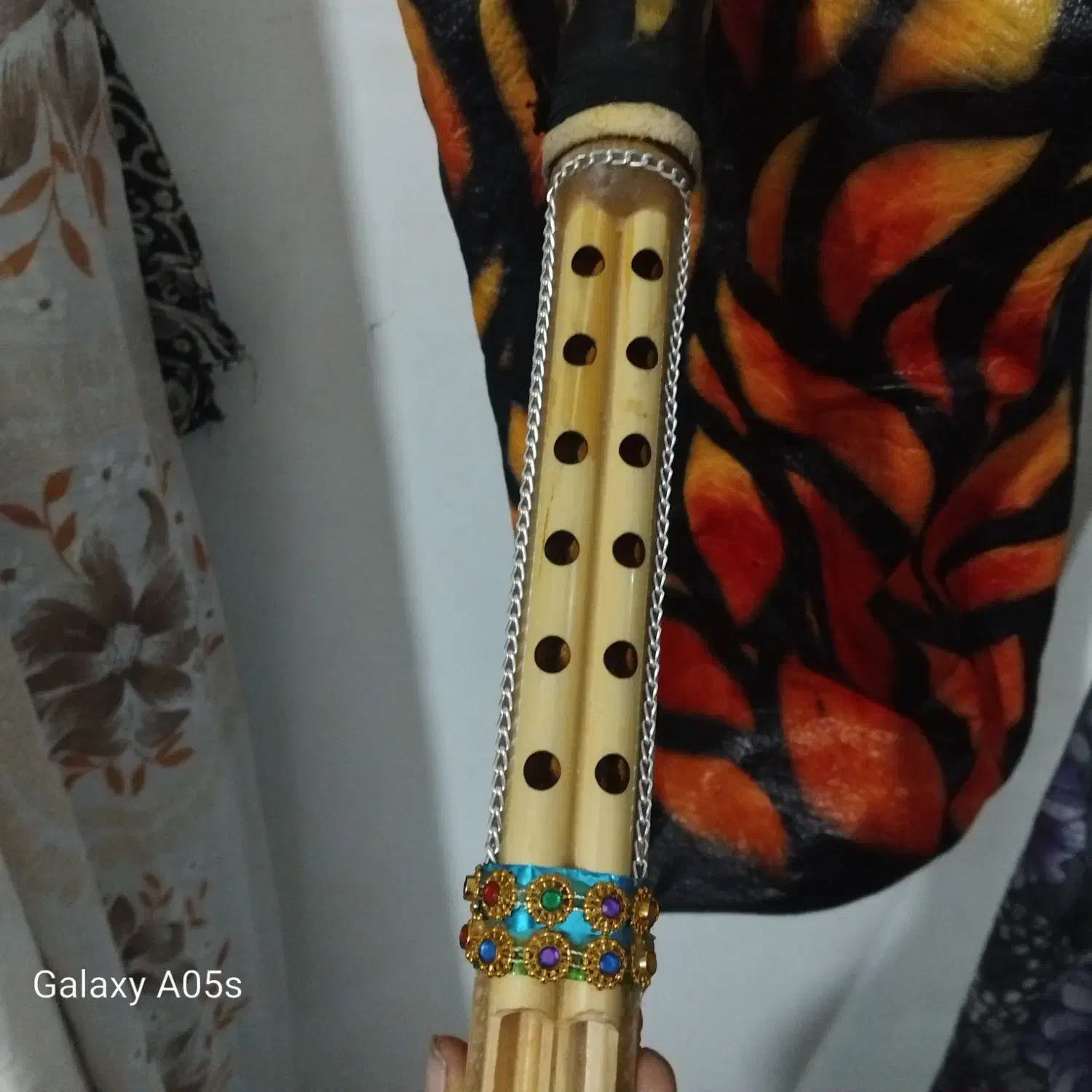 نی انبان|سازهای بادی|باغ بهادران, |دیوار