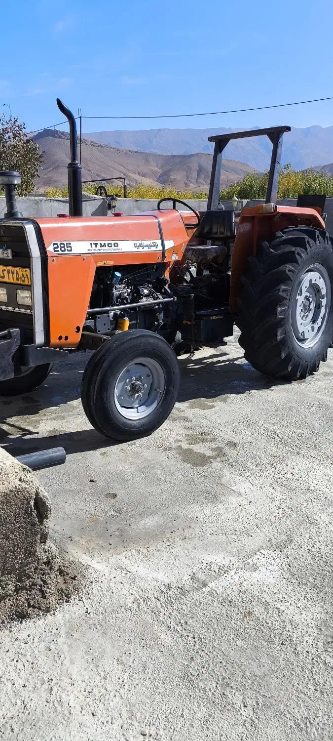 تراکتور285مدل82|خودرو سنگین|بیرانوند, |دیوار