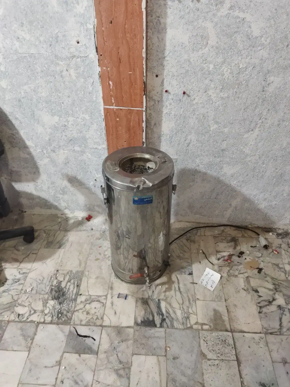 کالباس‌بر محک، تابلو ال‌ای‌دی، سماور (فروش فوری)|فروشگاه و مغازه|اردبیل, |دیوار