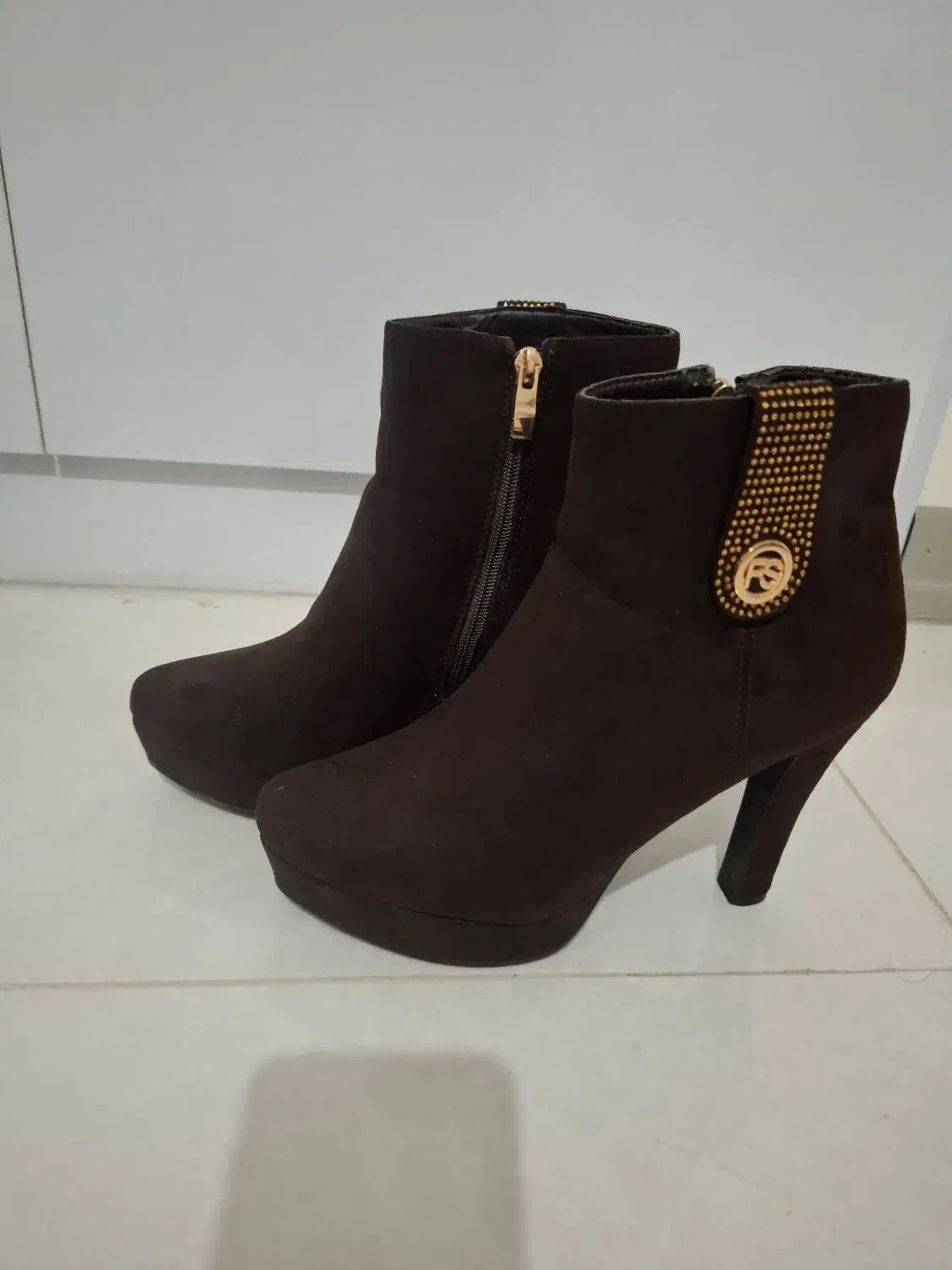 نیم چکمه مخمل نو سایز ۴۰.۴۱|کیف، کفش، کمربند|شاهینشهر, شهرک گلدیس|دیوار