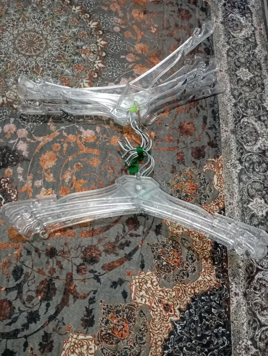 چوب کار شیشه ای|بندرخت و رخت‌آویز|دزفول, |دیوار