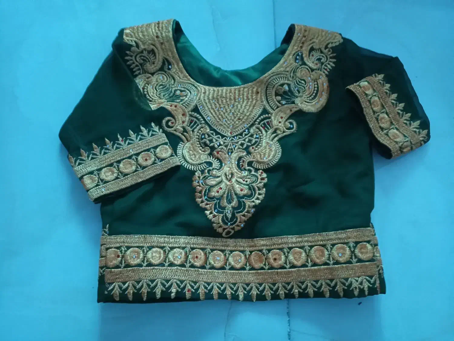 لباس هندی|لباس|قشم, |دیوار