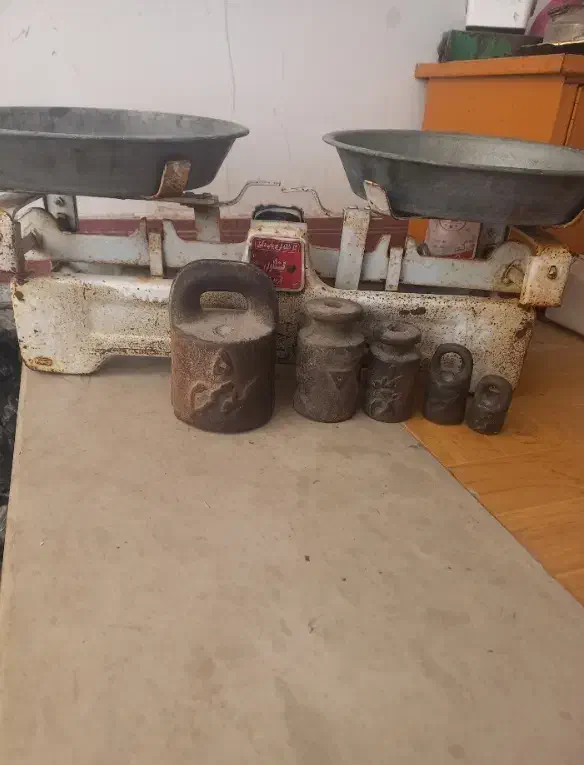 ترازو و سنگ کیلو باسکول ۱۰۰ کیلویی|فروشگاه و مغازه|کرمانشاه, |دیوار