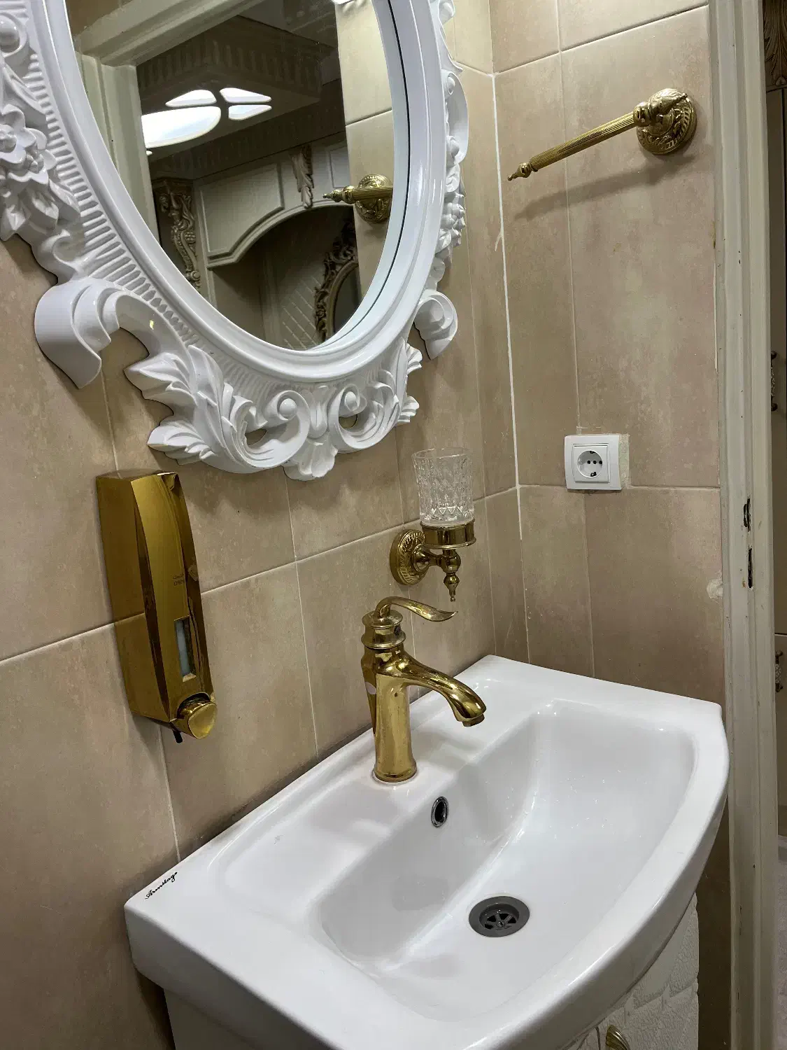 سرویس روشویی کامل|لوازم سرویس بهداشتی|قزوین, |دیوار