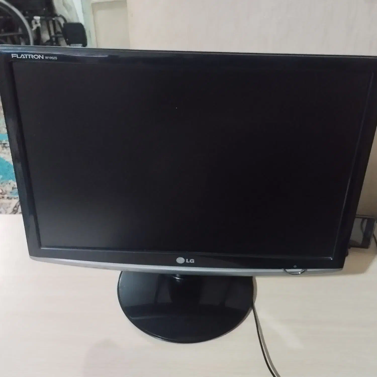 مانیتور سالم درحد نو|قطعات و لوازم جانبی رایانه|نسیم‌شهر, |دیوار