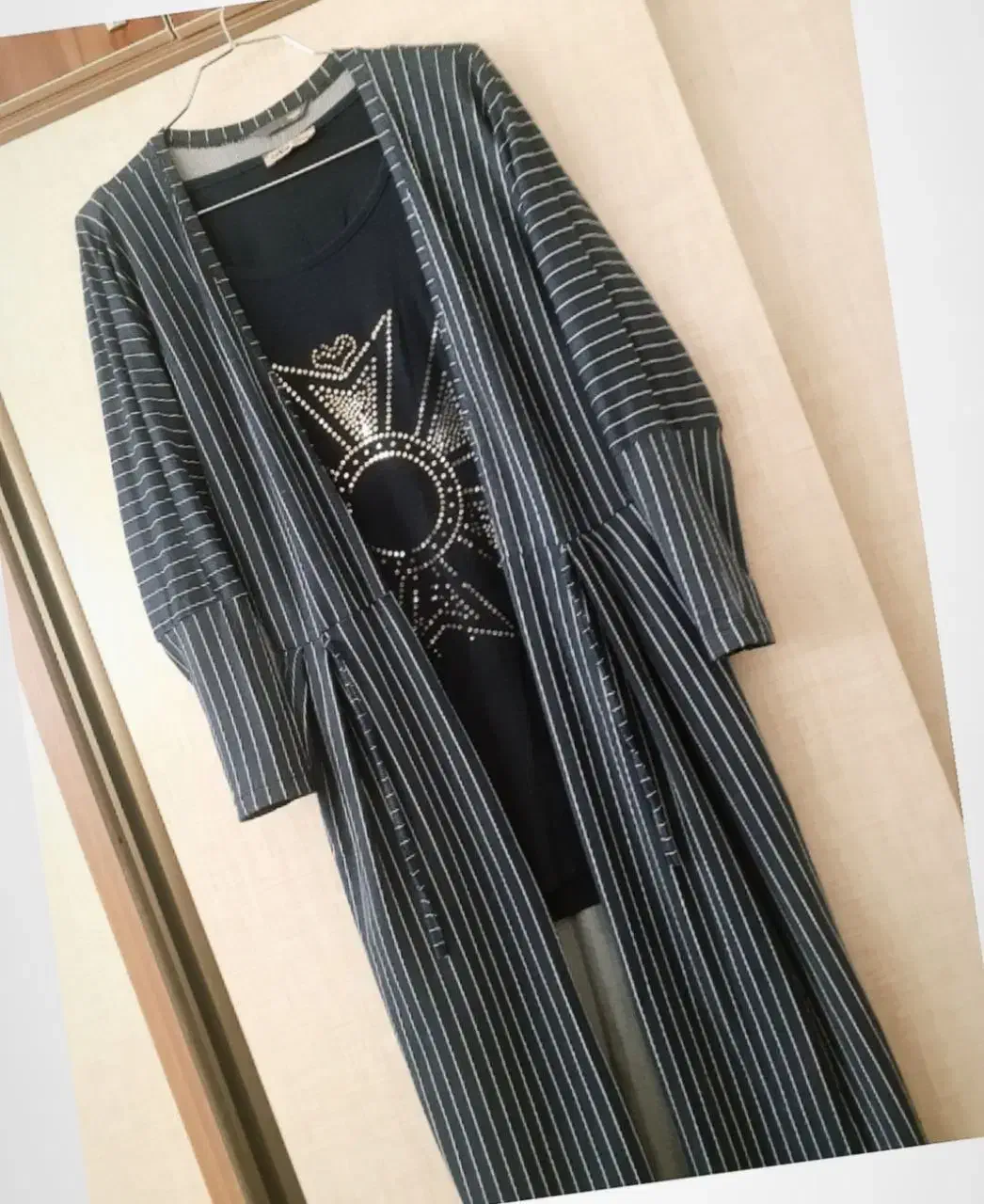 تعدادی مانتو،مانتوبارانی پالتوکاپشن(جنس مارک)|لباس|سهند, |دیوار