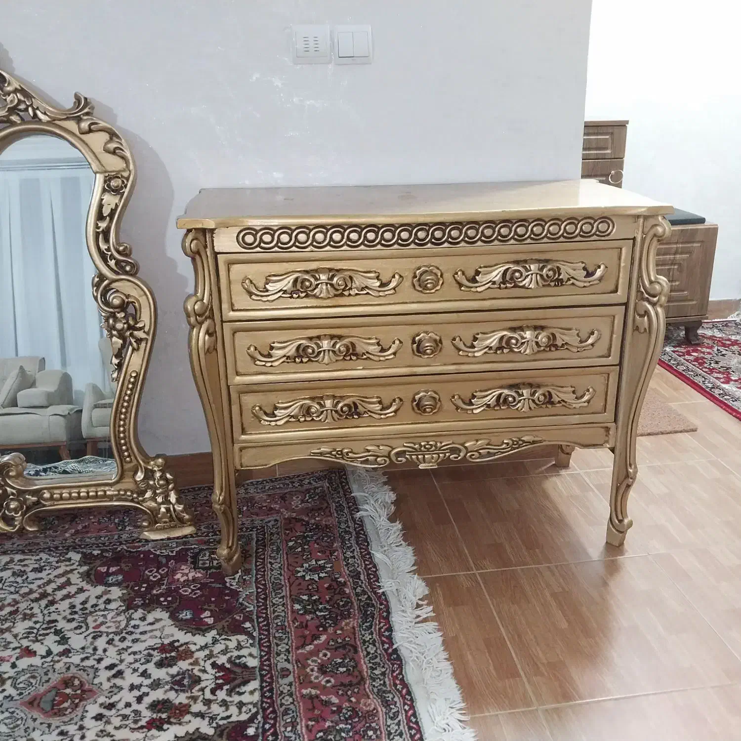 آینه میز آرایش کنسول چوبی طلایی|مبلمان خانگی و میز عسلی|تبریز, |دیوار