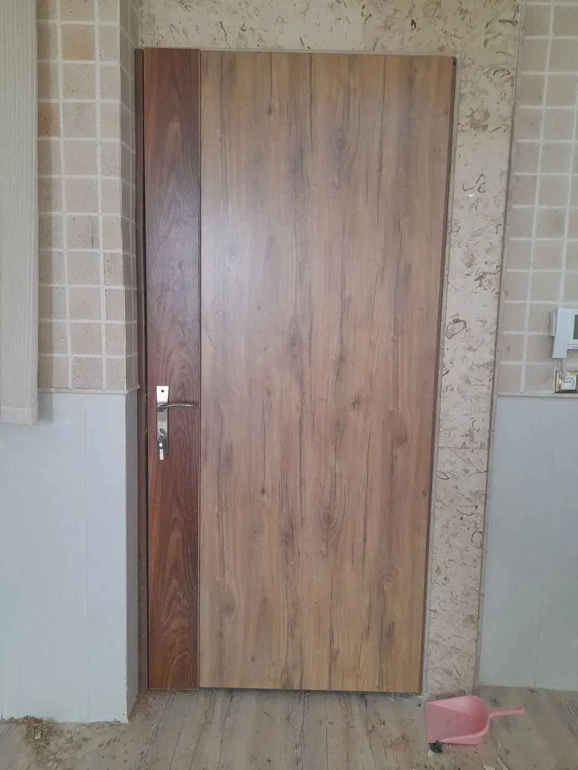 تولیدی درب چوبی وکابینت|مصالح و تجهیزات ساختمان|اردکان, |دیوار