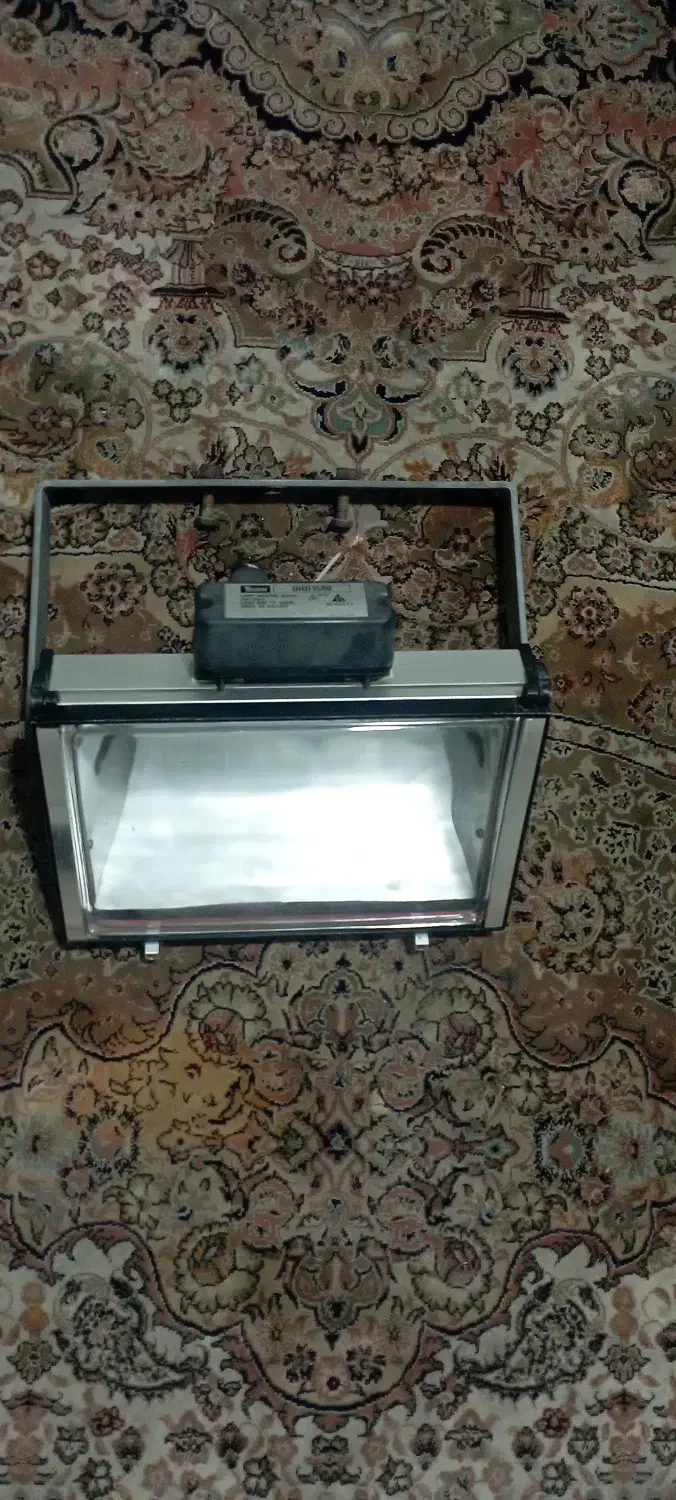 یک عدد پروژکتر‌بزارگ‌بفروش‌میرسد|تلویزیون و پروژکتور|کرمانشاه, |دیوار