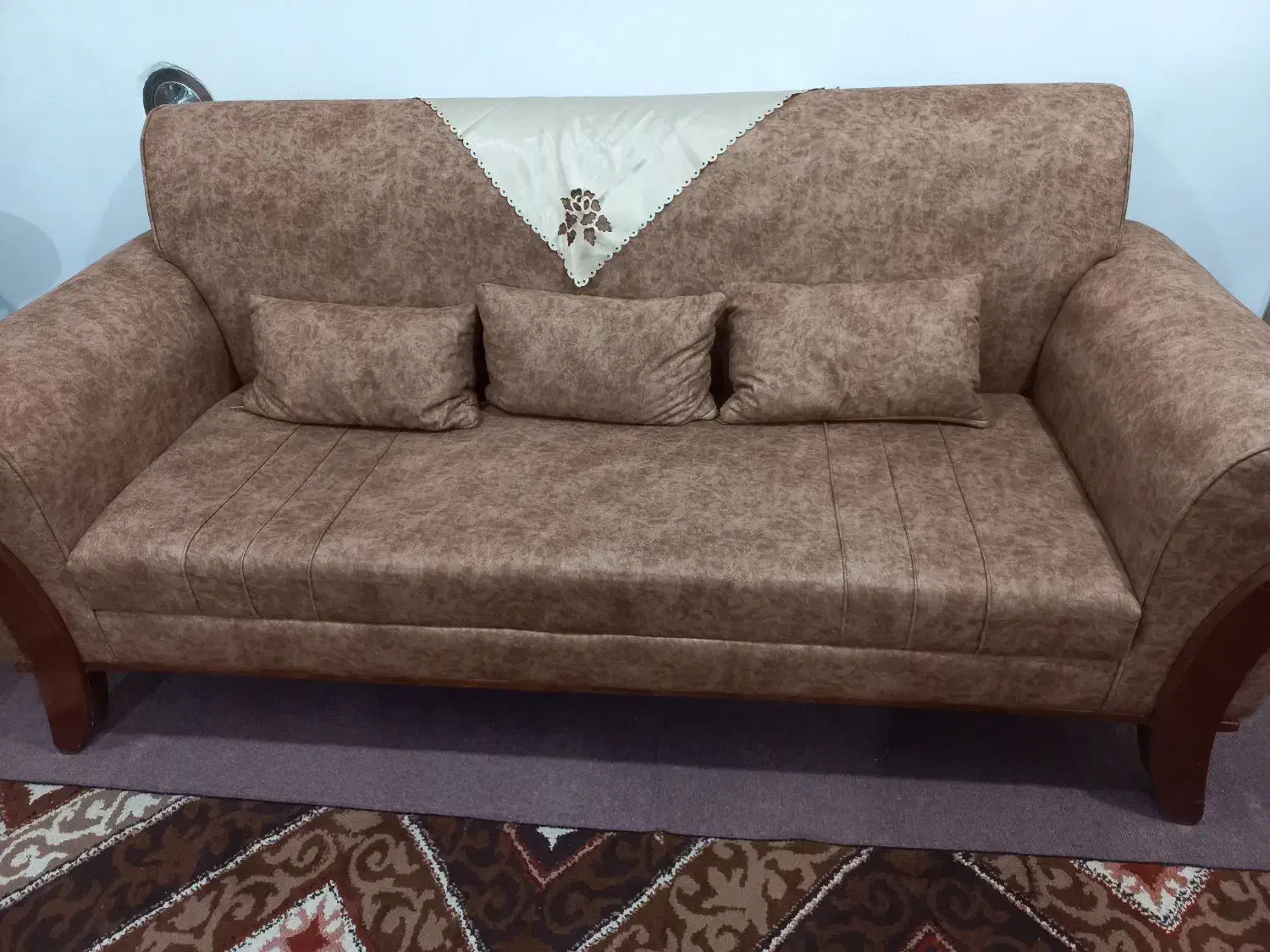 مبل هفت نفره|مبلمان خانگی و میز عسلی|دوگنبدان, |دیوار