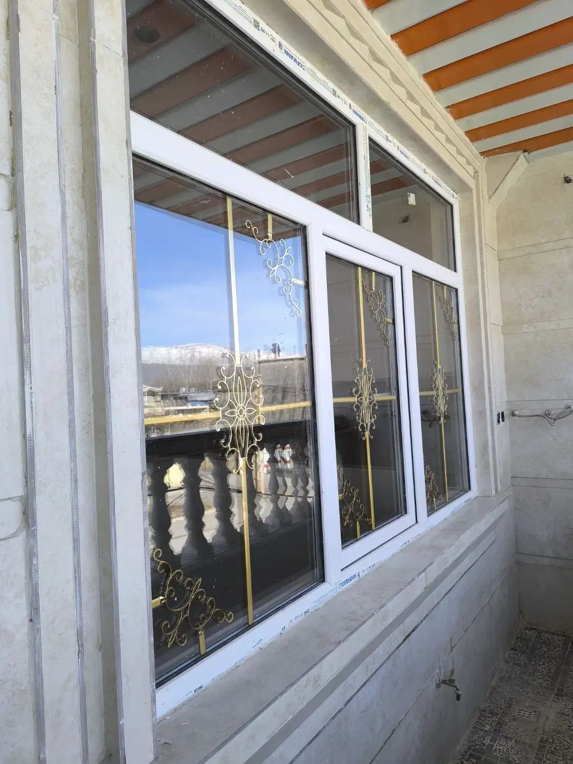 تولید و نصب درب و پنجره UPVC|خدمات پیشه و مهارت|الشتر, |دیوار