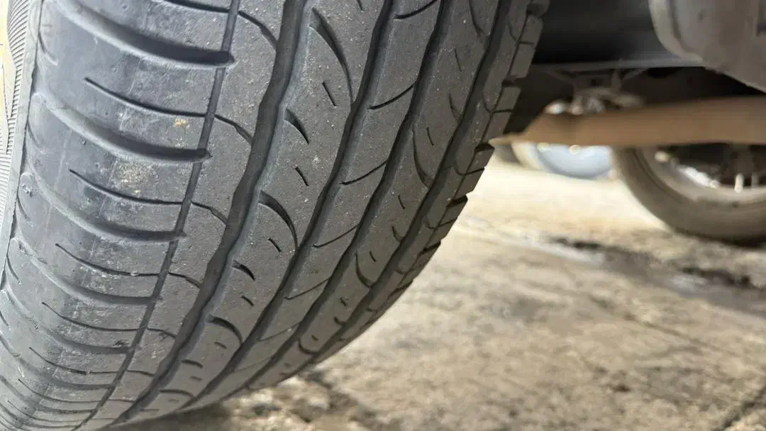 لاستیک 225 رینگ 18|قطعات یدکی و لوازم جانبی|شیراز, شهرک صنعتی شیراز|دیوار