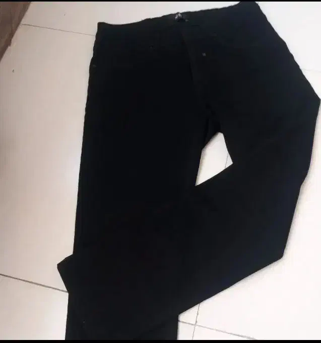 شلوار لی مردانه نو نو پوشیده نشده|لباس|کرمانشاه, |دیوار