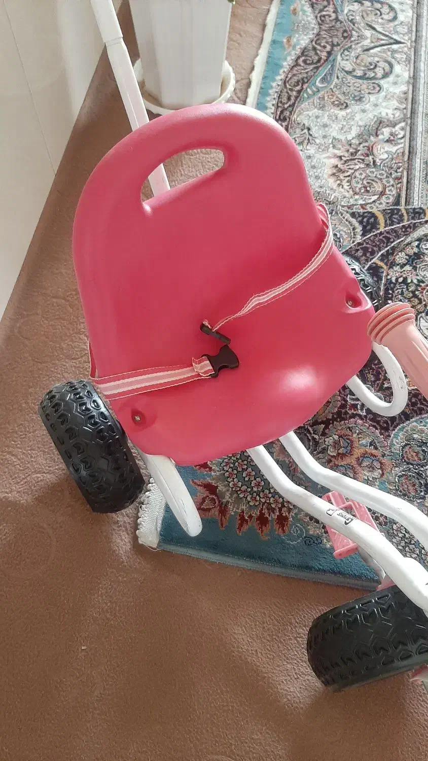 سه چرخه|دوچرخه، اسکیت، اسکوتر|قلعه نو, |دیوار