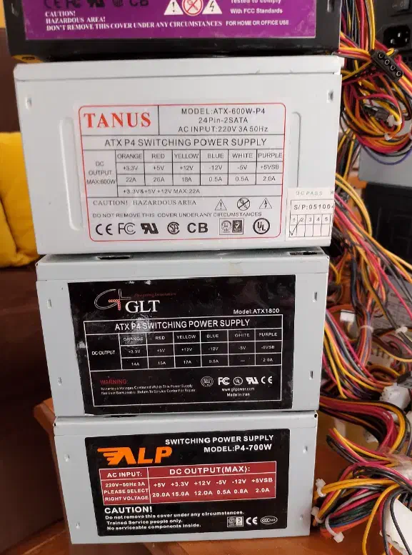 تعدادی پاور نیمه معیوب مناسب تعمیرکاران|قطعات و لوازم جانبی رایانه|بردسکن, |دیوار