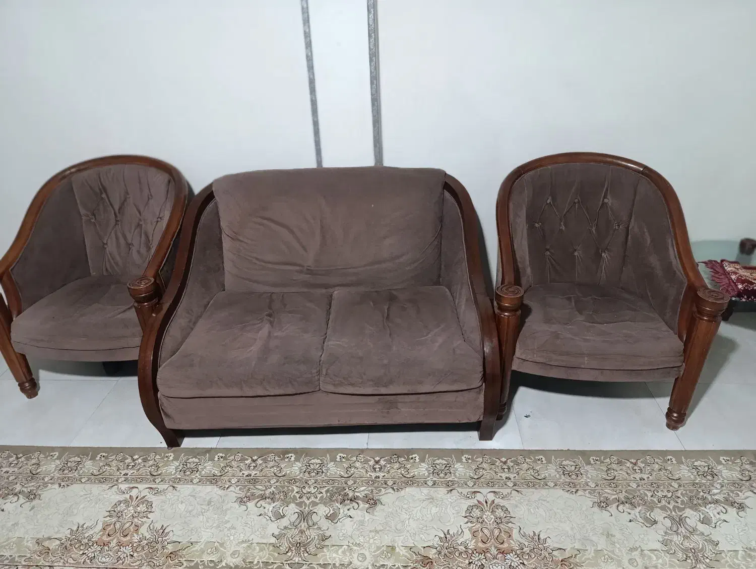 مبل ۹ نفره چوپ گردو با میز غذا ۶ نفره|مبلمان خانگی و میز عسلی|تهران, شهرک بعثت|دیوار
