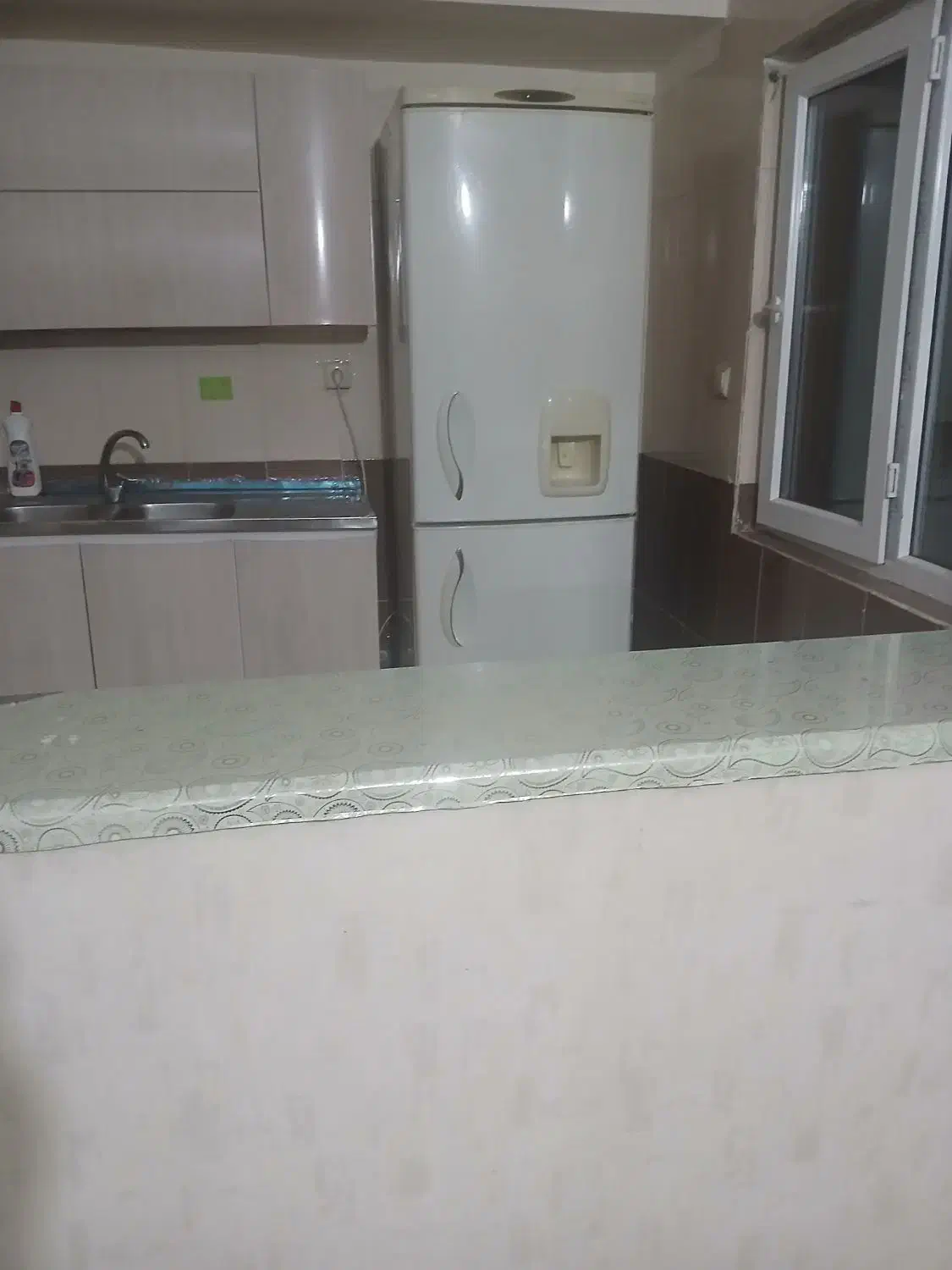 نظافت منزل آقا هستم|خدمات نظافت|بانه, |دیوار