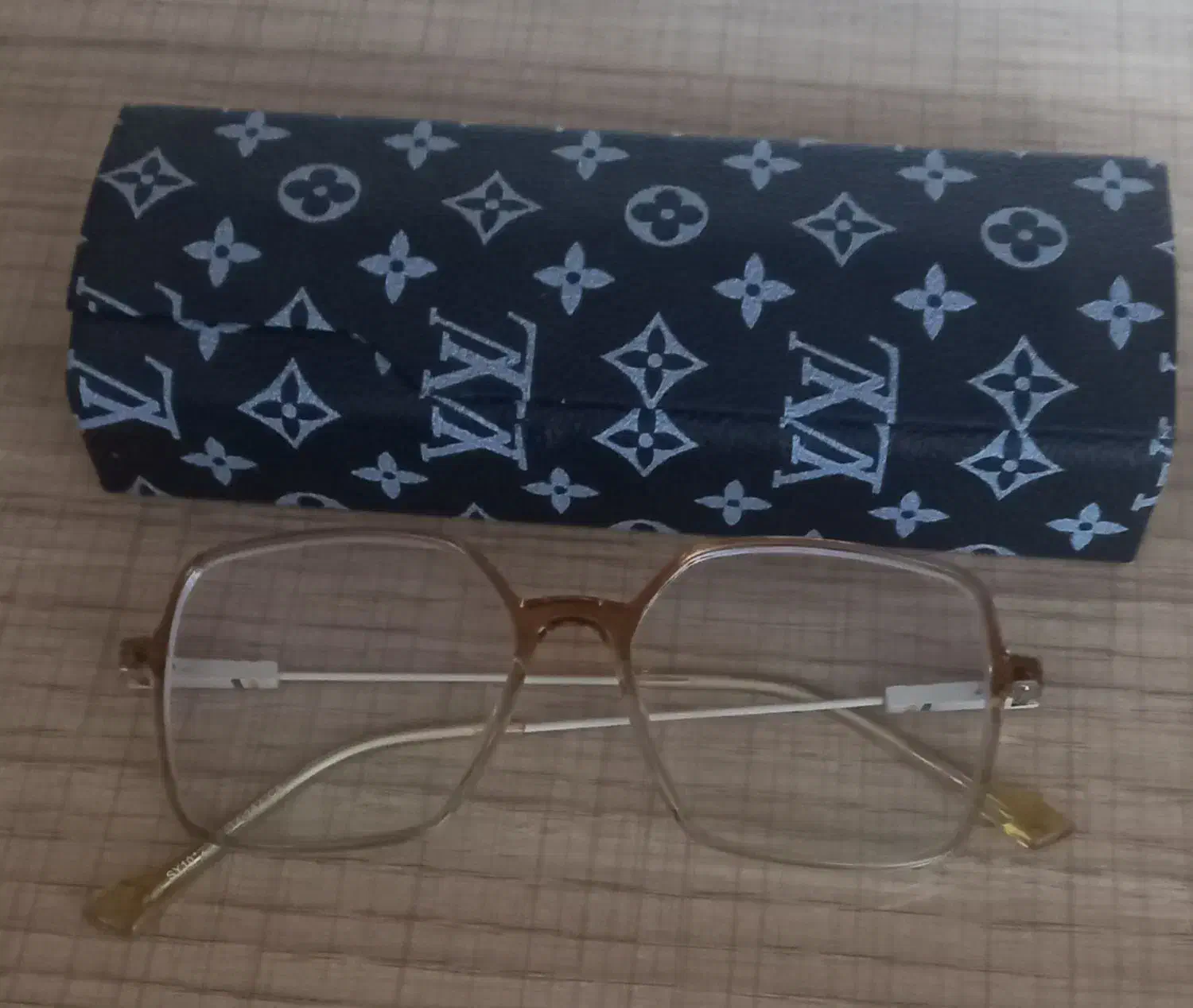 عینک طبی زنانه|آرایشی، بهداشتی، درمانی|بیرجند, |دیوار