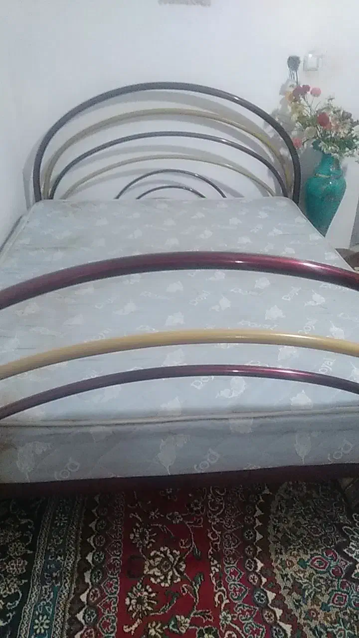 تختخواب فلزی ۲نفره|تخت و سرویس خواب|شیروان (لرستان), |دیوار