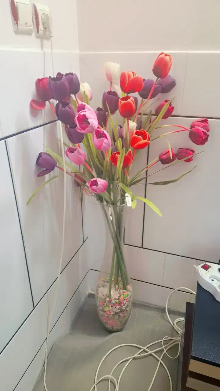 گل و گلدان شیشه ای|گل مصنوعی|خمینی‌شهر, |دیوار