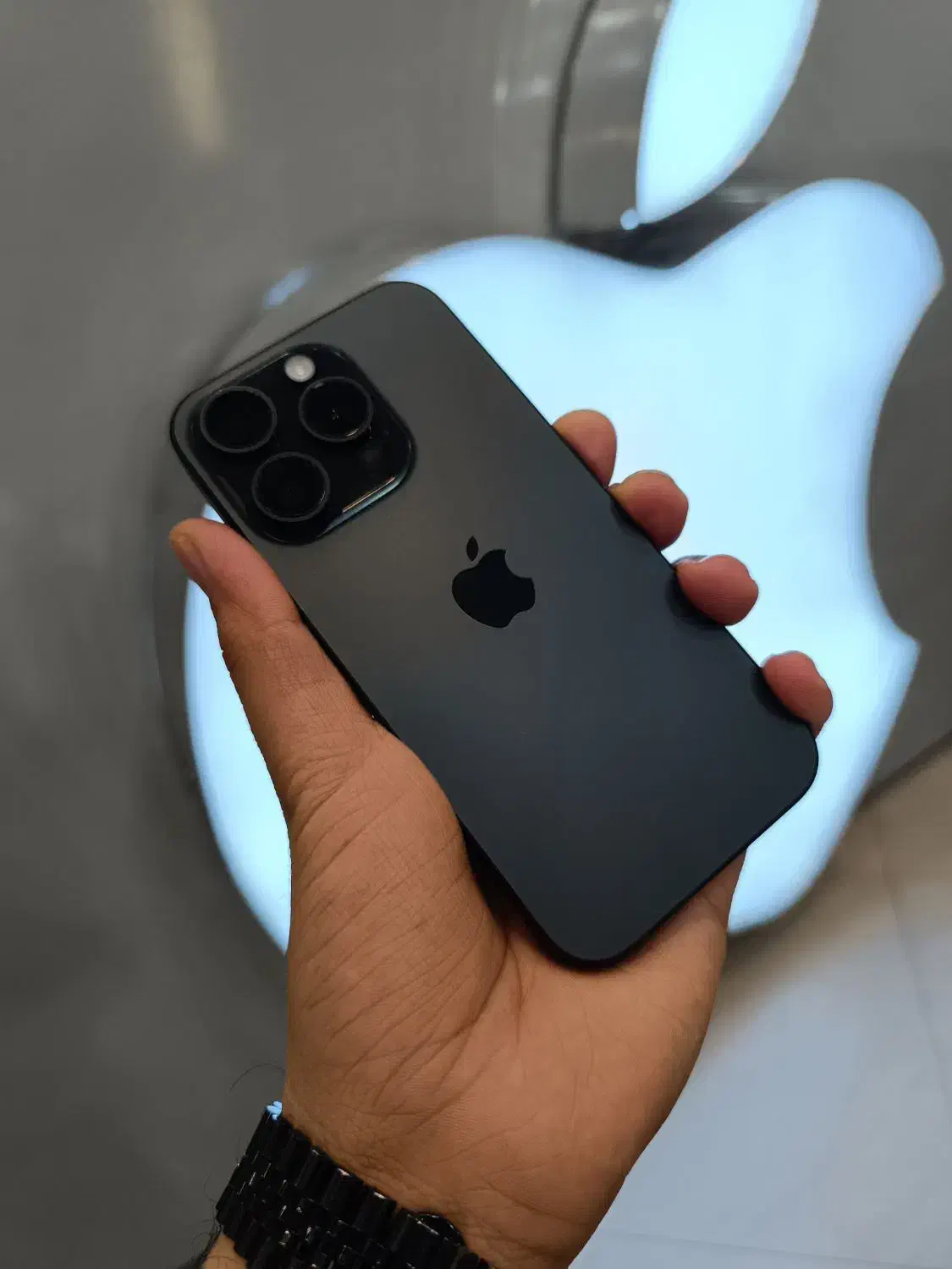 (سفید)iPhone 15 pro|موبایل|مشهد, سعد آباد|دیوار