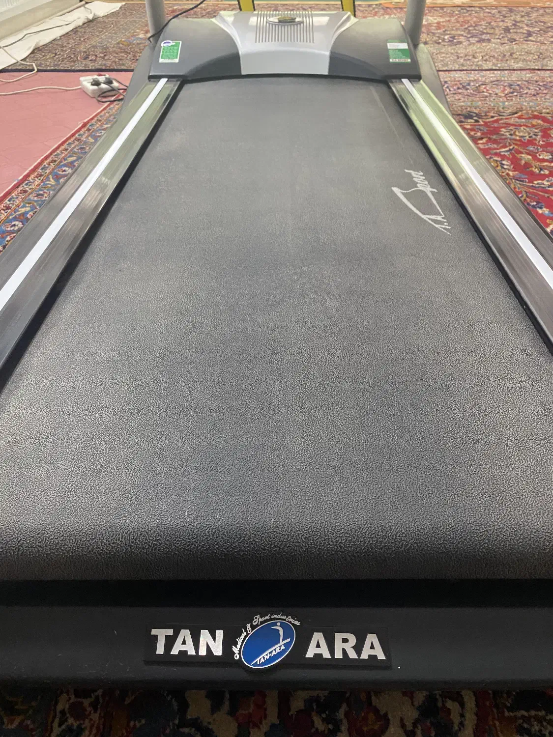 تردمیل باشگاهی تایوانی 120 کیلو در حد صفر|تجهیزات ورزشی|شیراز, انجیر|دیوار