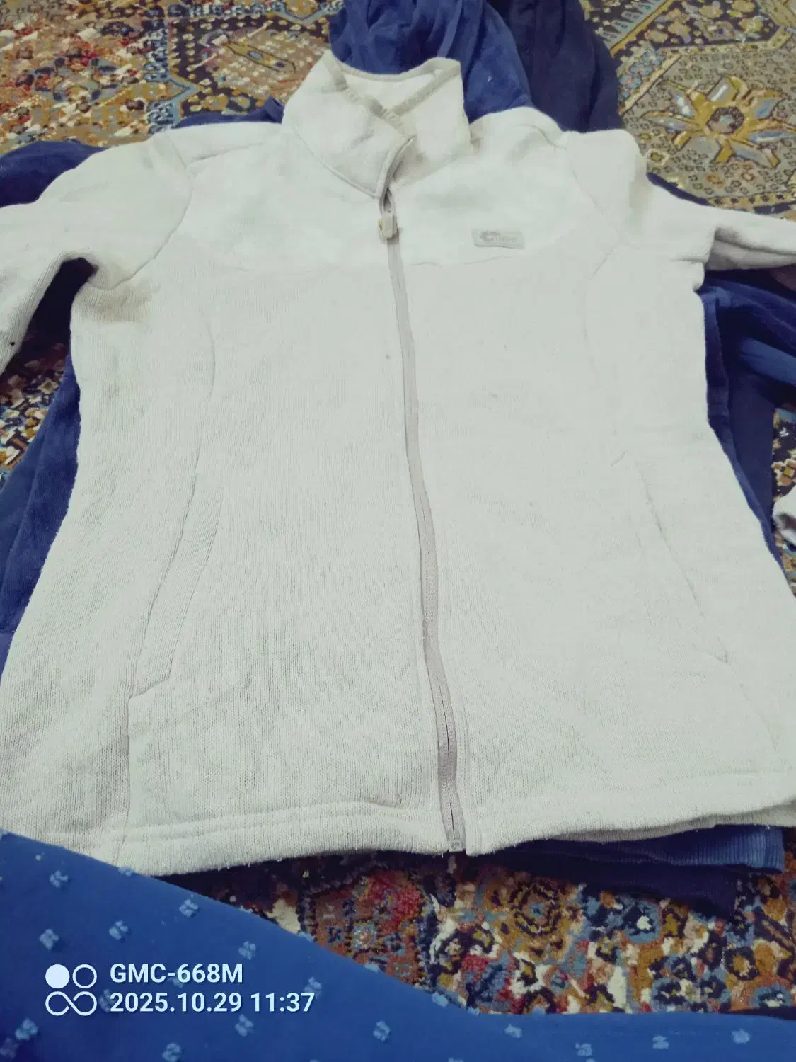 تعدادی هودی پسرانه|لباس|زابل, |دیوار