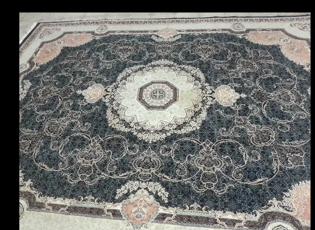 یک جفت قالی ۷۰۰ شانه (۳ در ۴)|فرش|رفسنجان, |دیوار