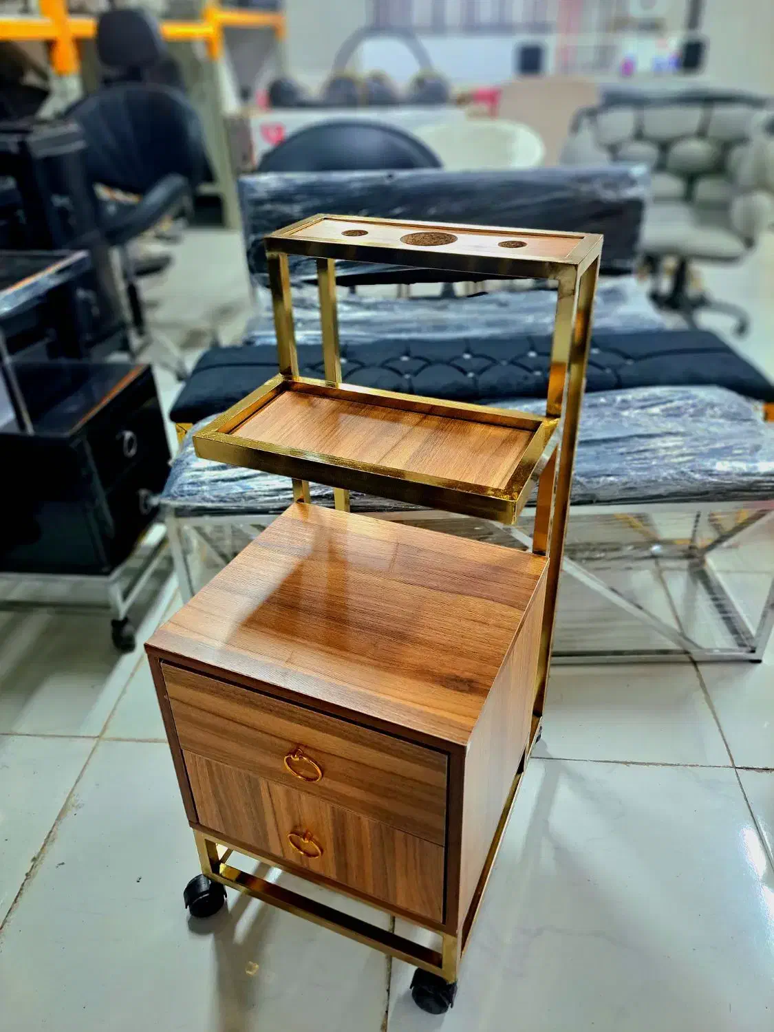 ترولی های فورتیک طرح چوب|آرایشگاه و سالن‌های زیبایی|مشهد, موسوی قوچانی|دیوار