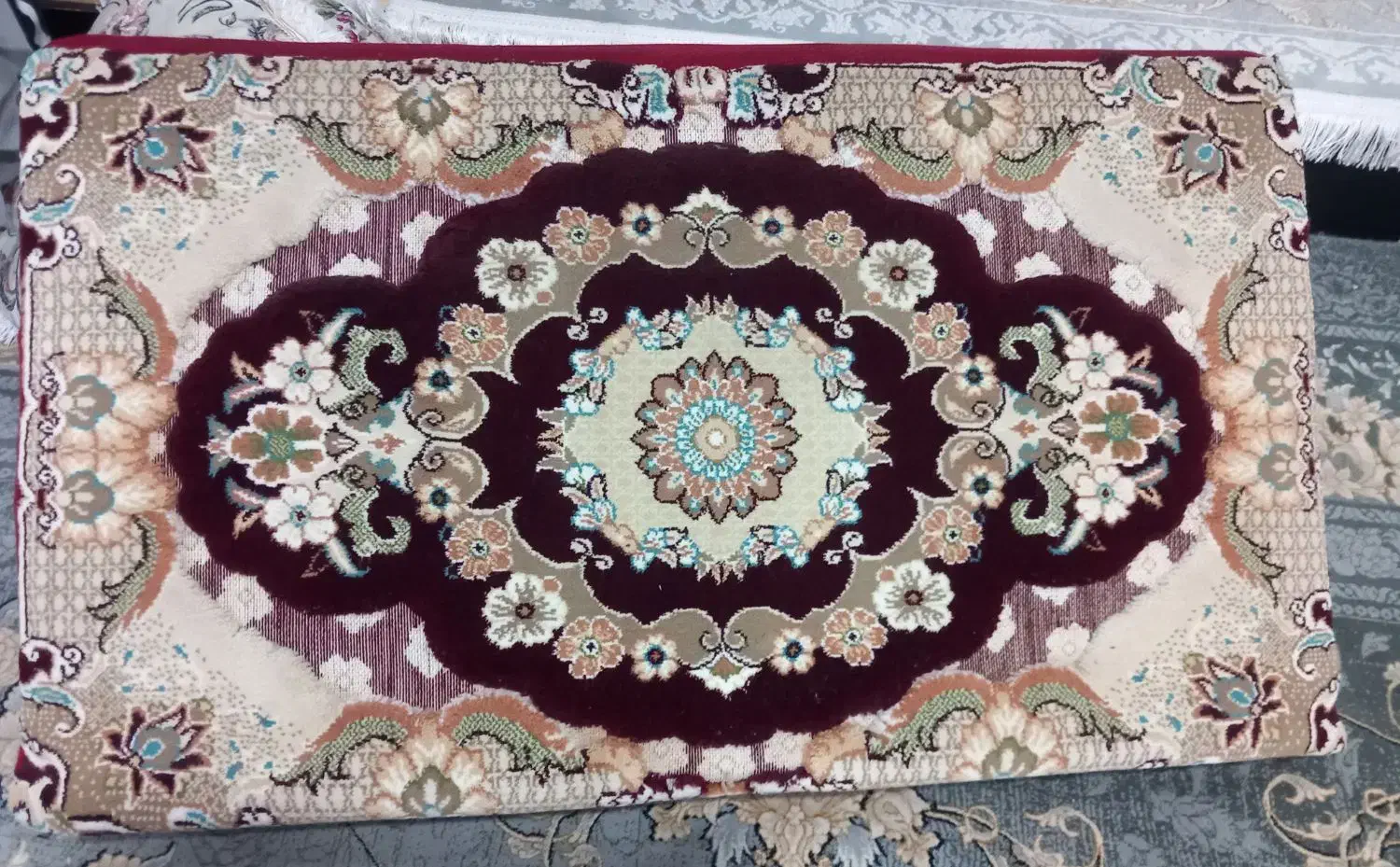 پشتی در حد نو|پشتی|کوهدشت, |دیوار