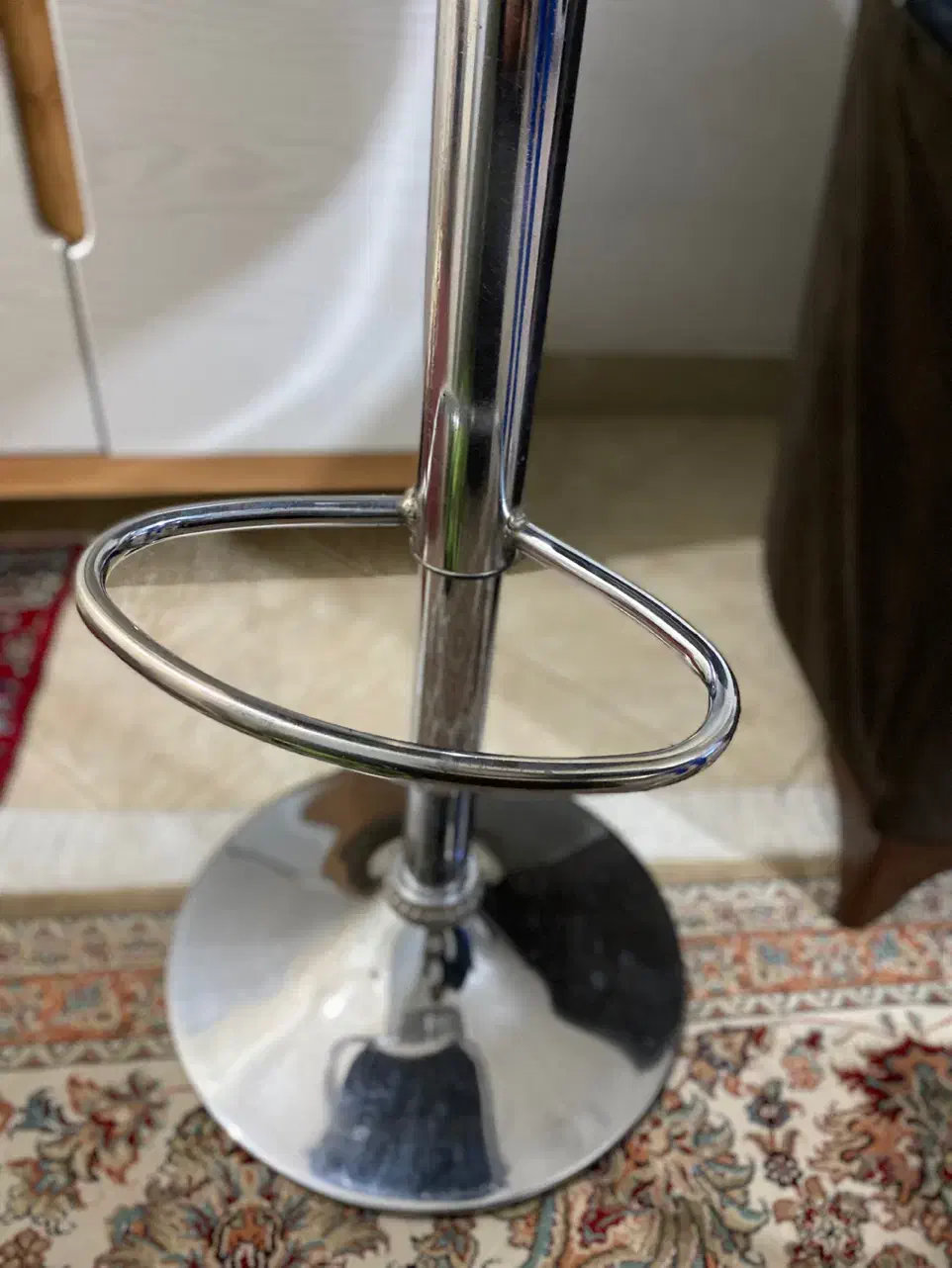 صندلی جک دار چرخشی.صندلی اصلاح.آرایشگری|آرایشگاه و سالن‌های زیبایی|کرمانشاه, |دیوار