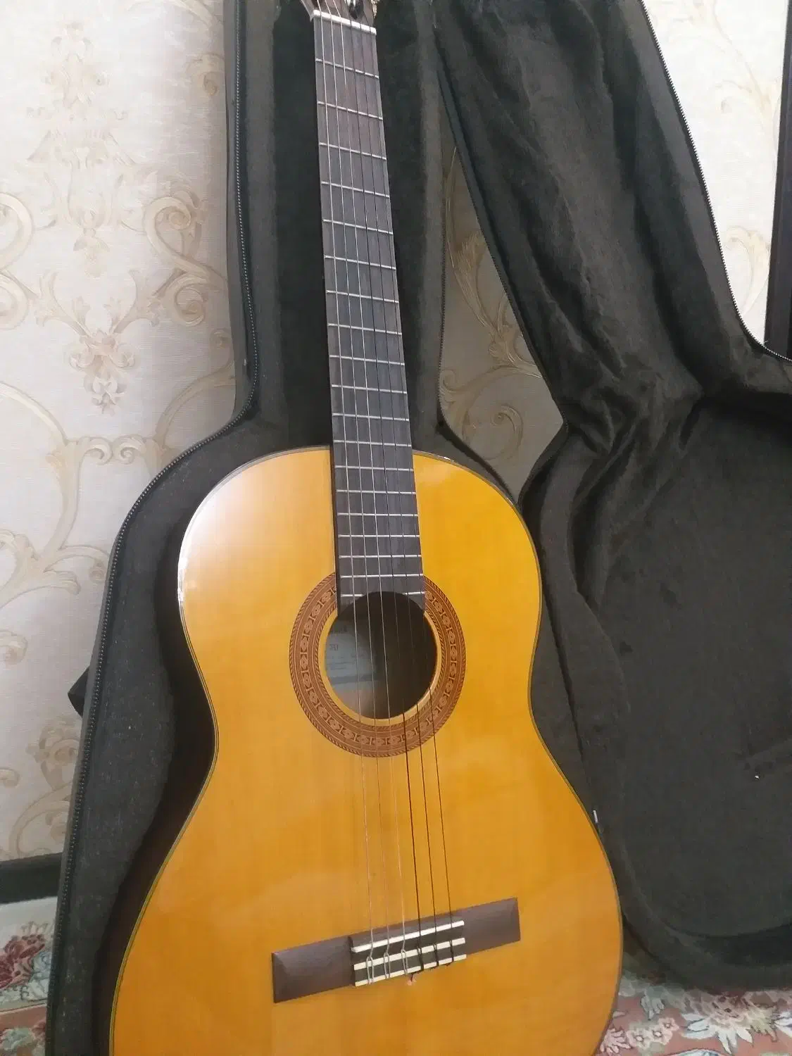 گیتار یاماها c70 همراه با کیف چرم. ساز دف|گیتار، بیس، امپلیفایر|تنکابن, |دیوار