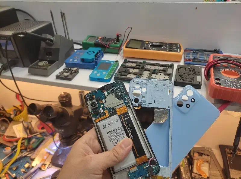 تعمیرات فوق تخصصی موبایل(آیفون-اندروید)|خدمات رایانهای و موبایل|قم, چهل درخت|دیوار