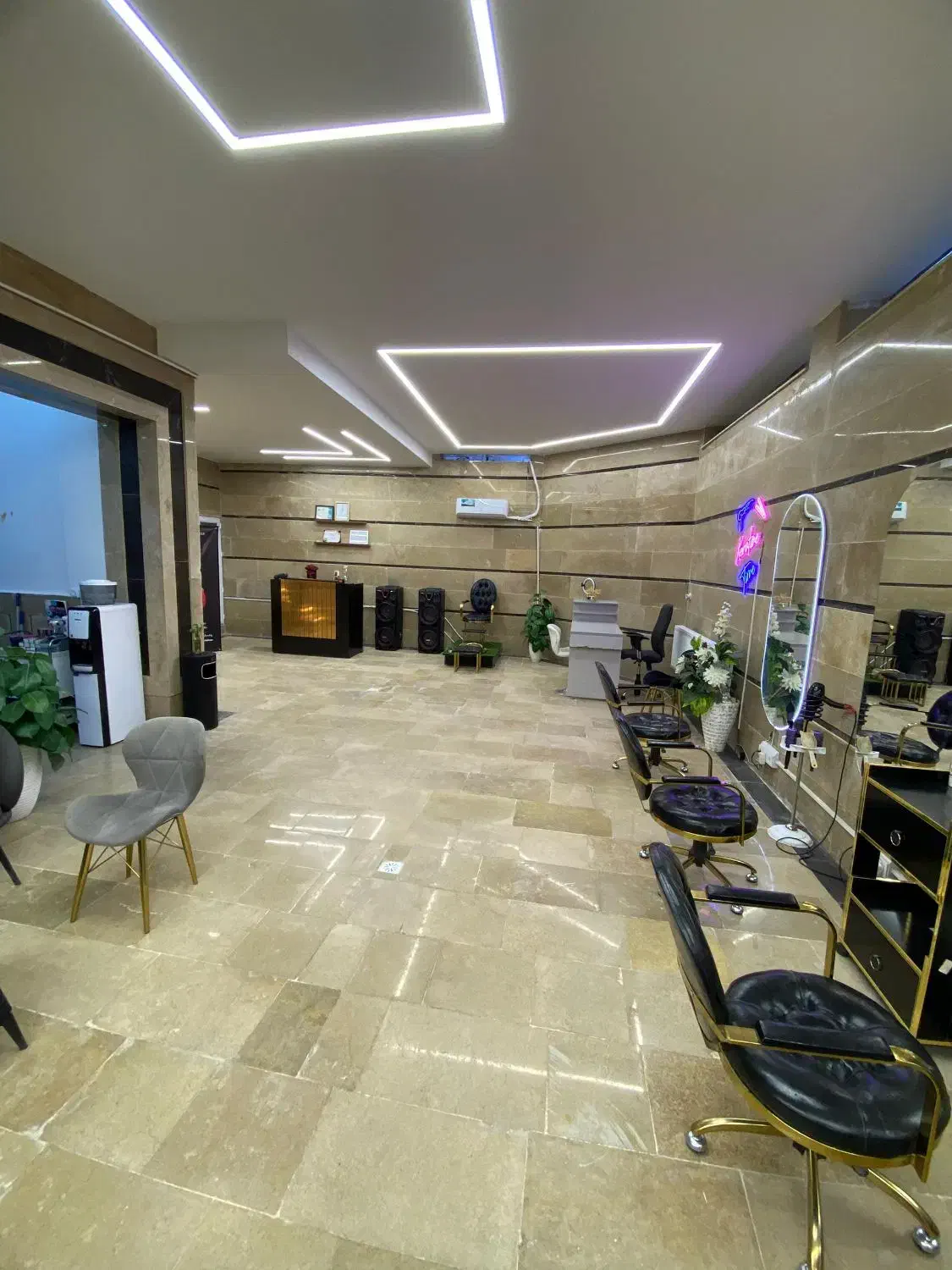 اجاره زیرزمین سالن زیبایی|اجارهٔ مغازه و غرفه|مشهد, انقلاب|دیوار