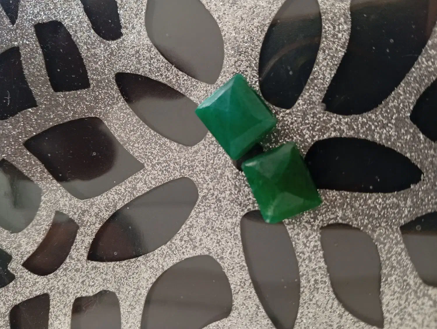 زمرد زامبیا|جواهرات|شهرکرد, |دیوار