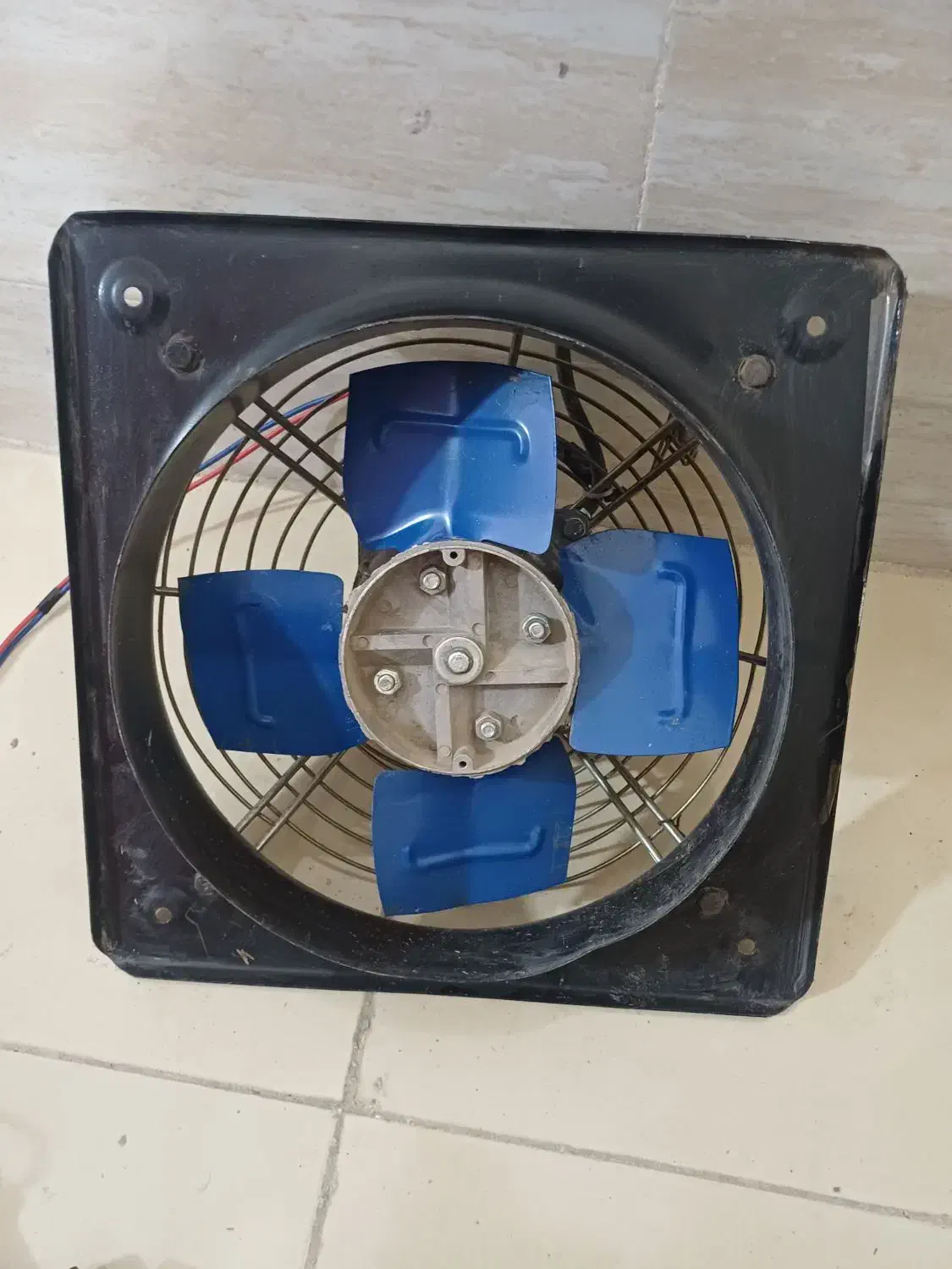 فن تهویه هوا|پنکه و تصفیه‌کنندهٔ هوا|خرم‌آباد, |دیوار