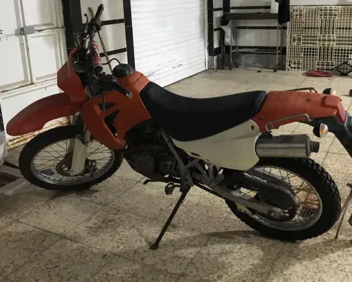 موتور هیوسانگ ۲۰۰|موتورسیکلت|اهواز, کوی منابع طبیعی|دیوار