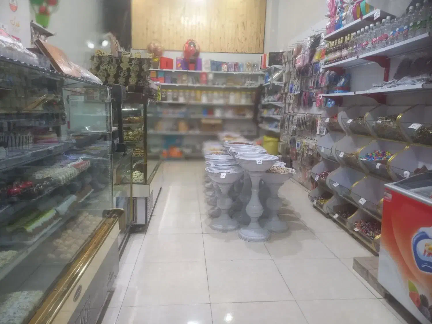 واگذاری و فروش وسایل مغازه قنادی پردیسان|فروشگاه و مغازه|قم, پردیسان|دیوار