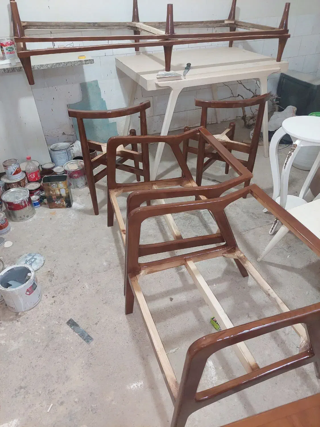 رنگ و تغییر رنگ انواع صنایع چوبی|خدمات پیشه و مهارت|نیشابور, گنبد سبز|دیوار