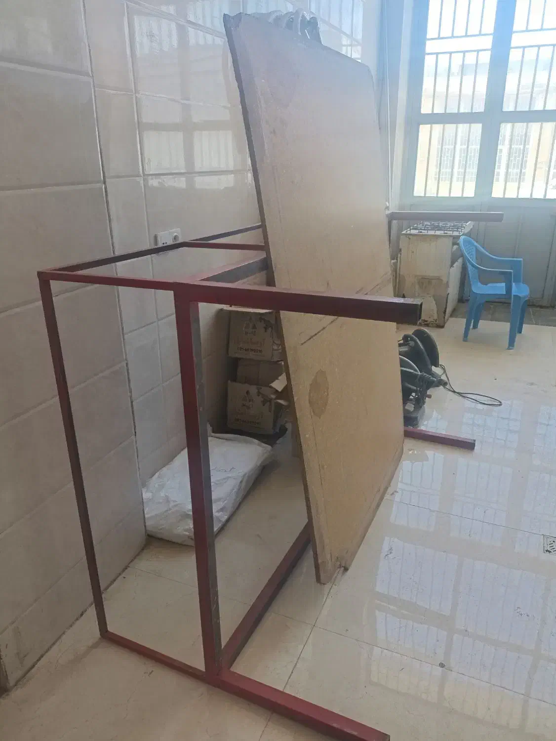 تخت آهنی قهوه خانه ای|تخت و سرویس خواب|همدان, |دیوار