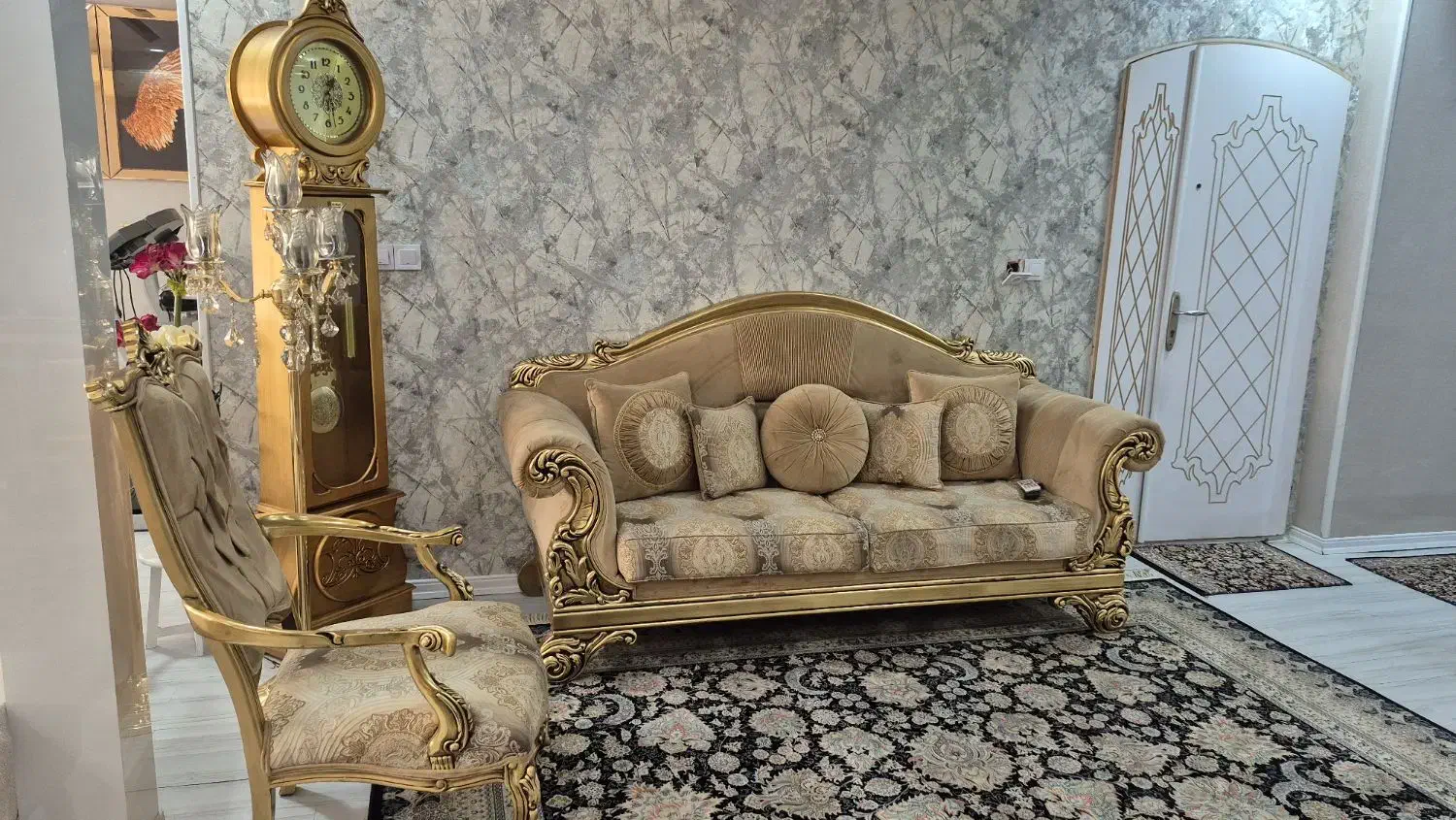 مبل،کنسول،ساعت در حد نو فروش فوری|مبلمان خانگی و میز عسلی|مشهد, موعود|دیوار